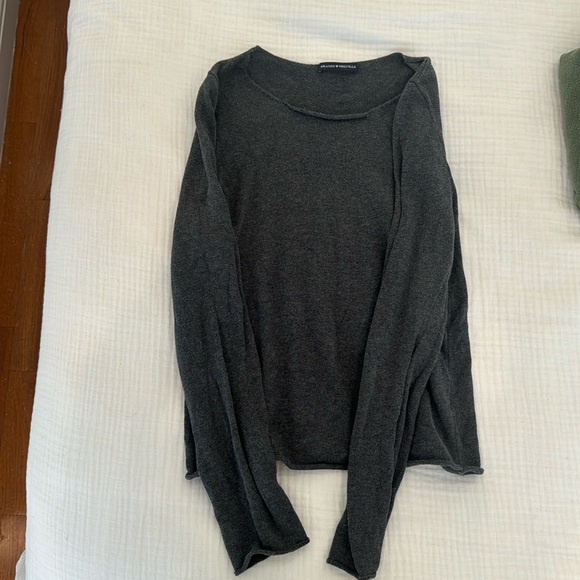 Brandy Melville Sweaters - Brandy Melville grey pullover sweater
